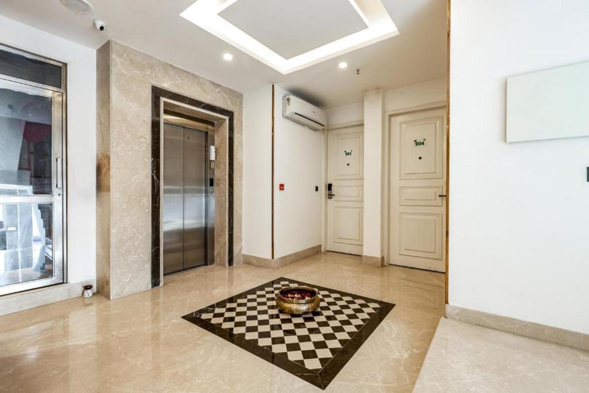 Hotel Mayur At Cr Park Нью-Дели Экстерьер фото